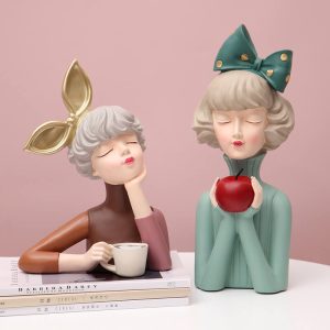 Elegant Girl Resin Decoration